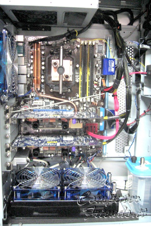 2006 - Athlon X2 5600+ con 2 7950GTX SLI Liquid Cooling.jpg